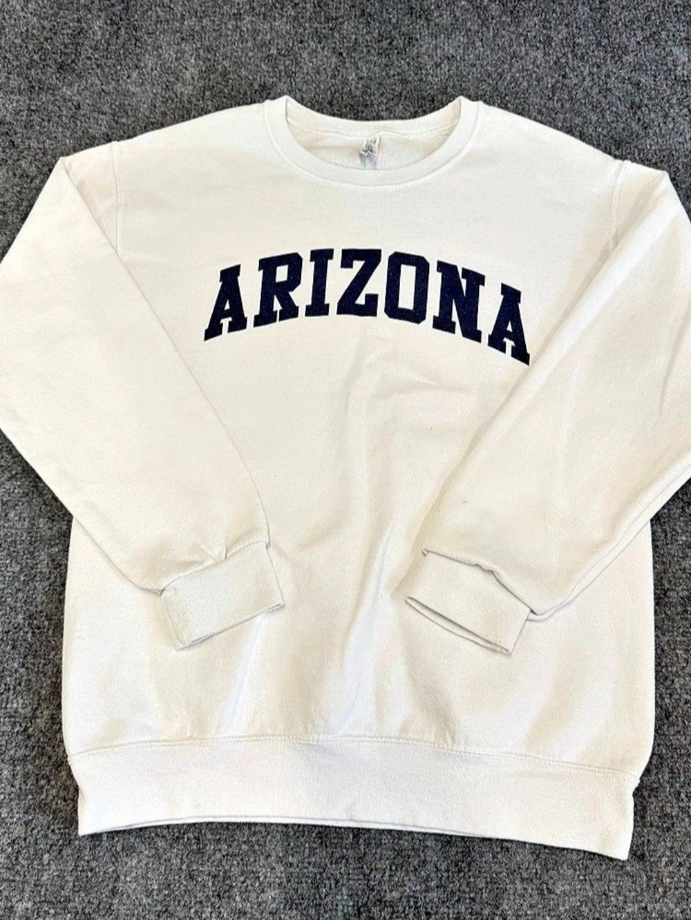 Urban Outfitters Arizona sweatshirt Graphic Crewneck Cream Size Medium